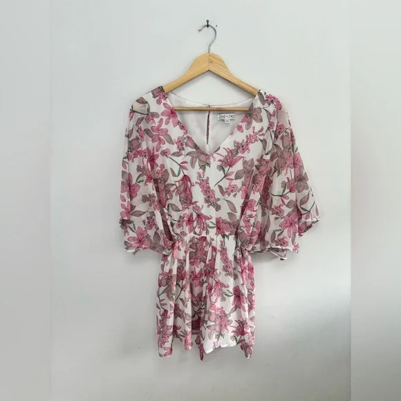 SHE + SKY | floral romper | size large - Picture 4 of 6